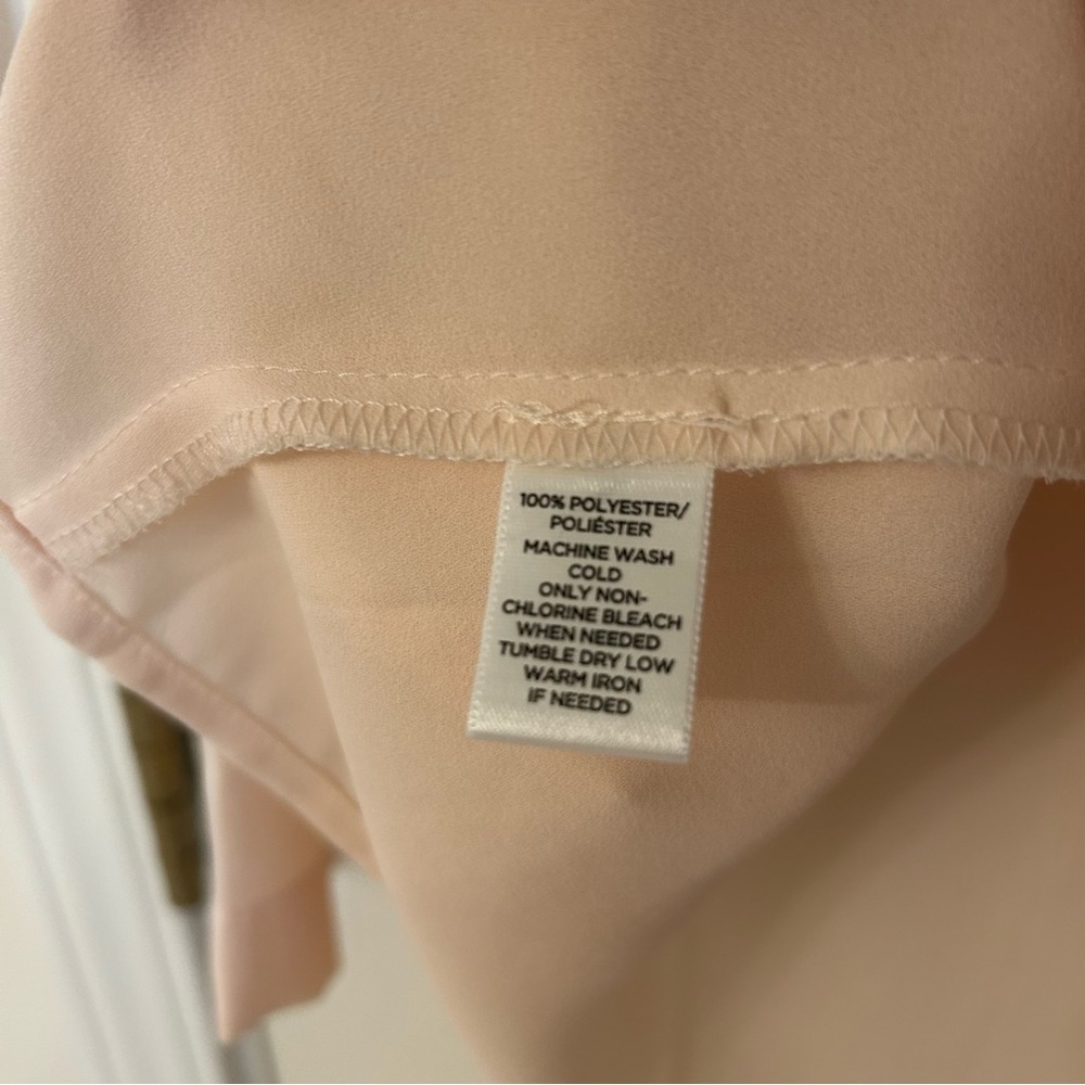 LOFT 3/4 length Sleeve pleated front blouse in Blush Size XS - Picture 4 of 5